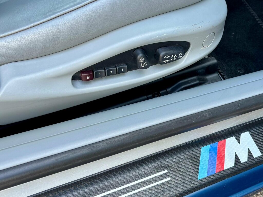 BMW 3 Series  Black #12