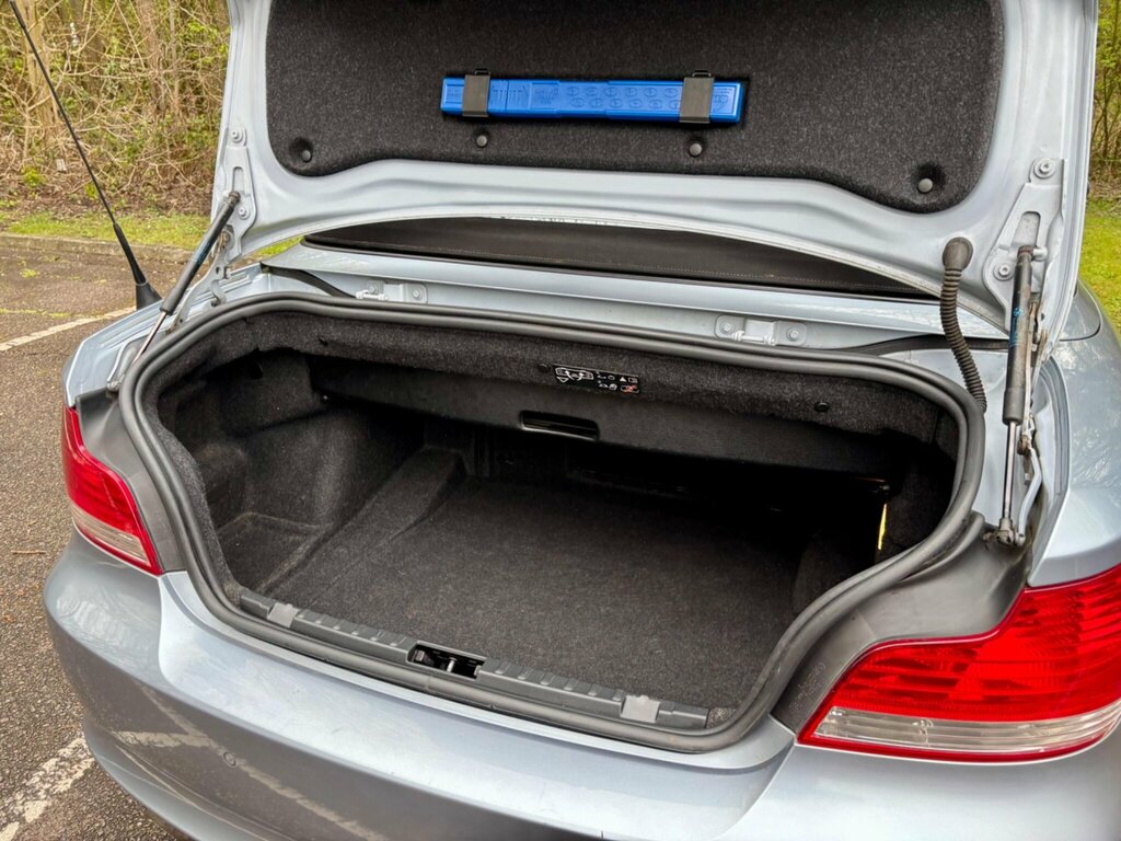 BMW 1 Series  Black #32