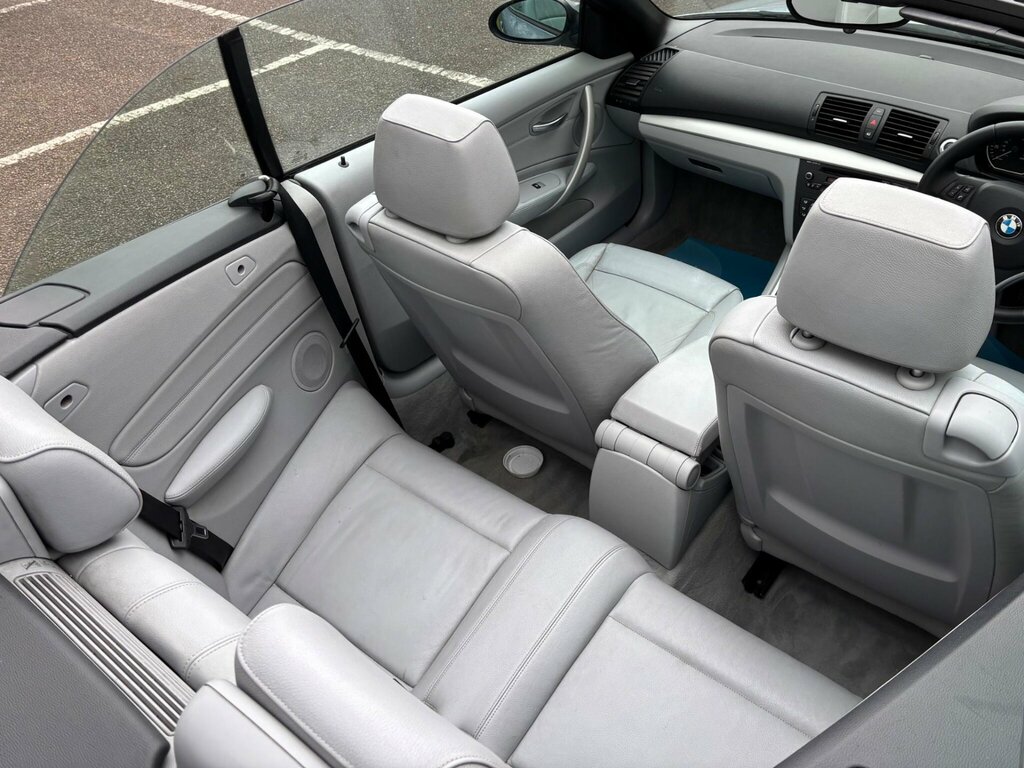 BMW 1 Series  Black #16