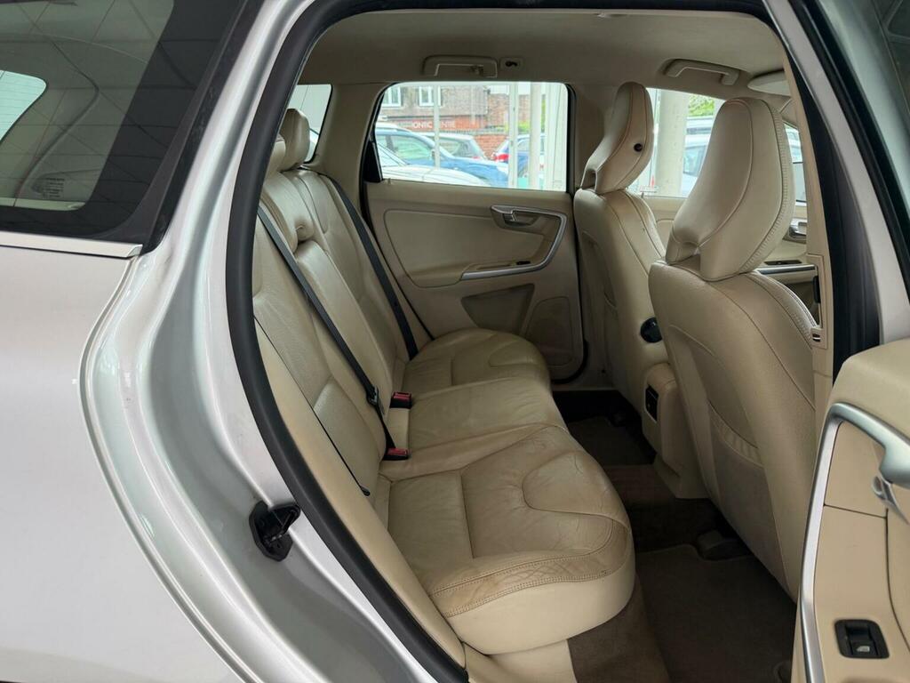 Volvo XC60 2.4D S Blue #13