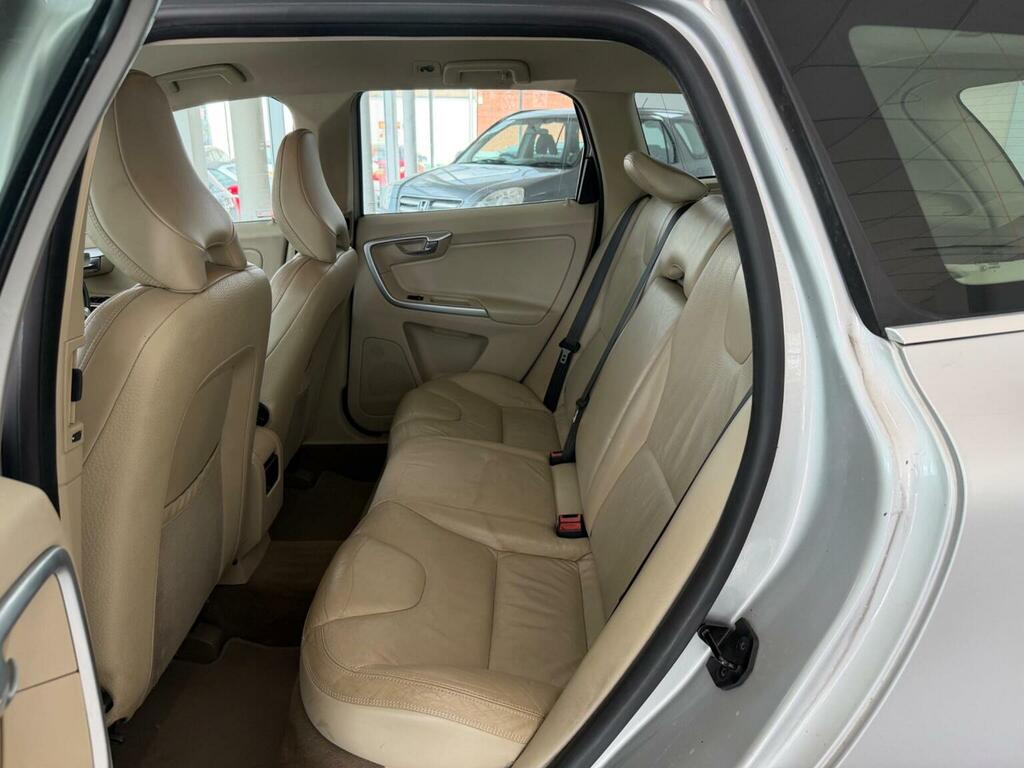 Volvo XC60 2.4D S Blue #14