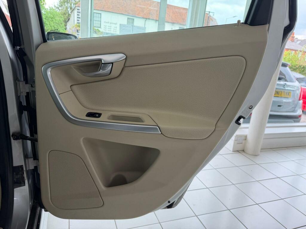 Volvo XC60 2.4D S Blue #18