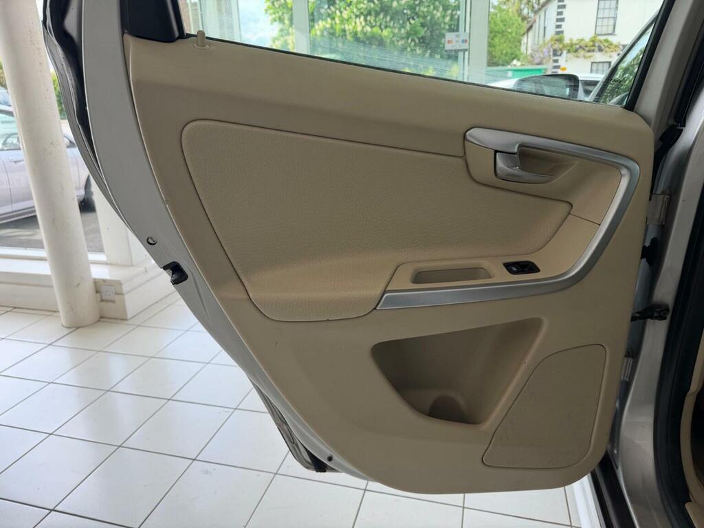 Volvo XC60 2.4D S Blue #19