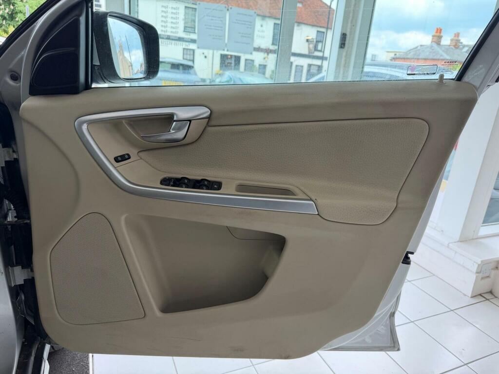 Volvo XC60 2.4D S Blue #17