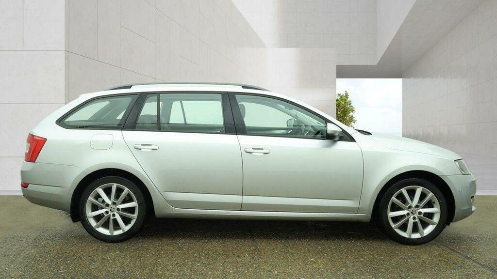 Skoda Octavia 1.6 Tdi Elegance Euro 5 Ss Silver #5