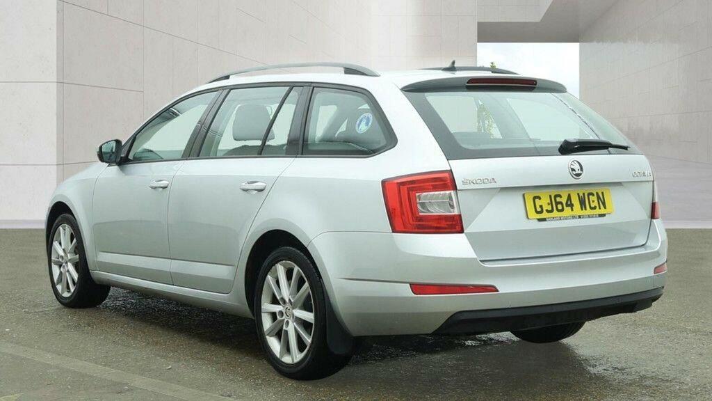 Skoda Octavia 1.6 Tdi Elegance Euro 5 Ss Silver #3