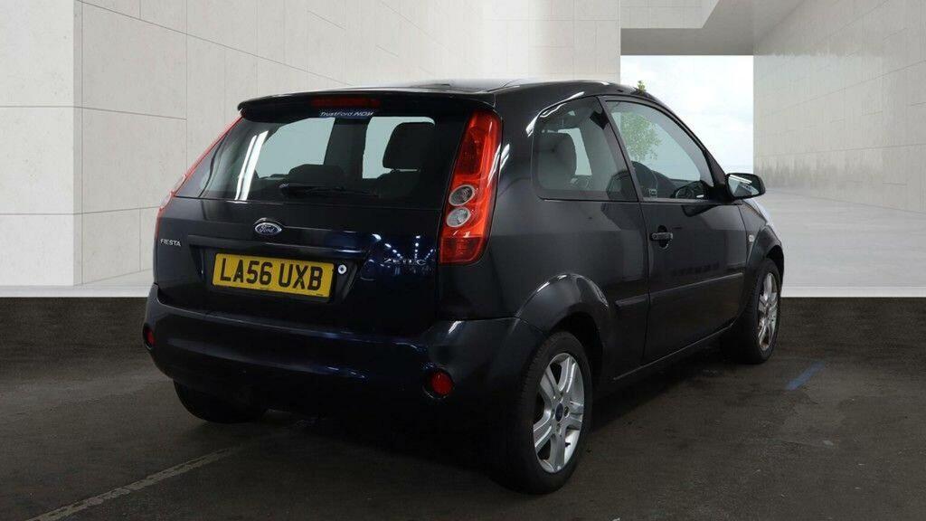 Ford Fiesta Hatchback 1.4 Zetec Climate 200756 Black #4