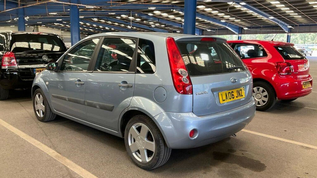 Ford Fiesta  Blue #9