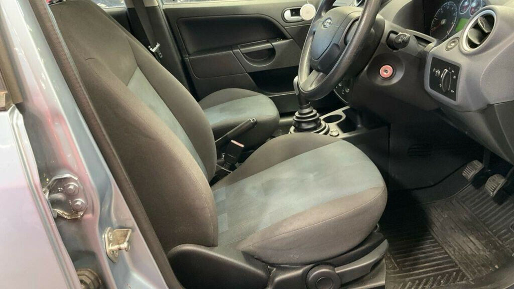Ford Fiesta  Blue #7