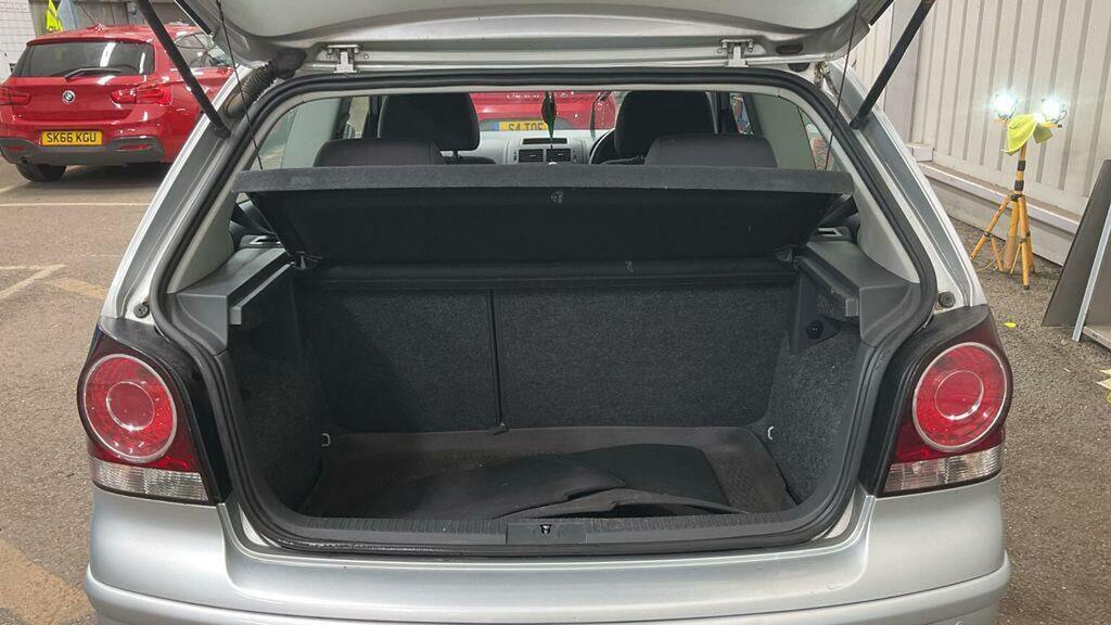 Volkswagen Polo 1.2 E Grey #9