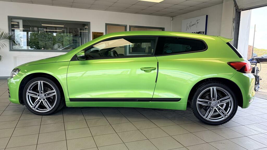Volkswagen Scirocco 2.0 Tdi Bluemotion Tech Gt Hatchback Ds NV64VKH Green #2