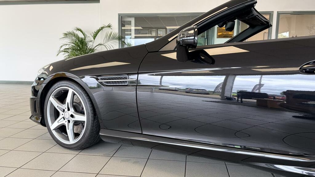 Mercedes-Benz SLK 2.1 Slk250 Cdi Amg Sport Convertible G- Black #3