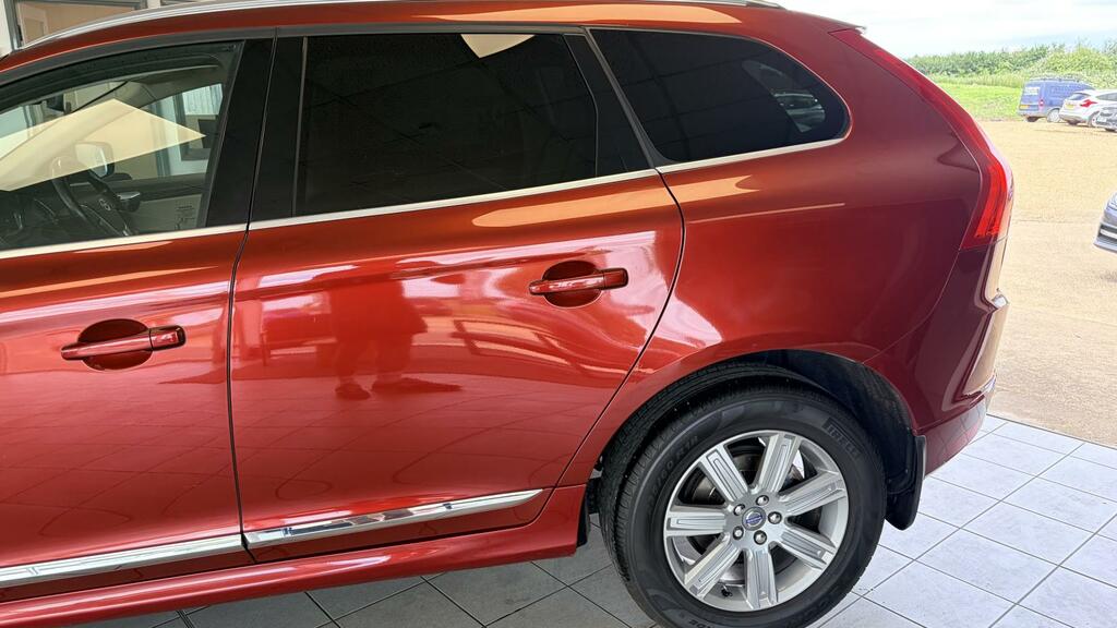 Volvo XC60 Se Lux Nav Red #4