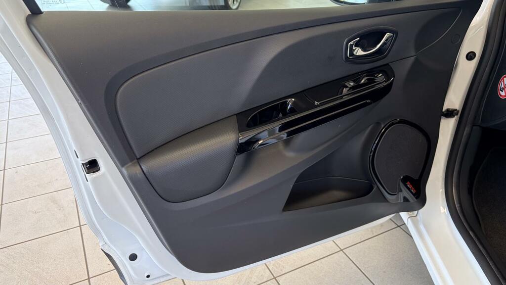 Renault Clio Hatchback White #27