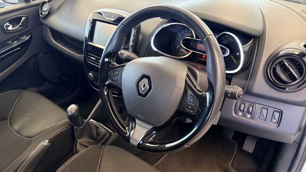 Renault Clio Hatchback White #15