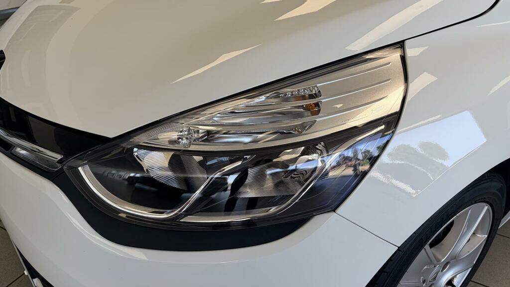 Renault Clio Hatchback White #12