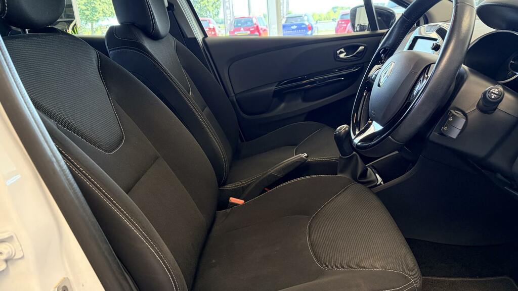 Renault Clio Hatchback White #13