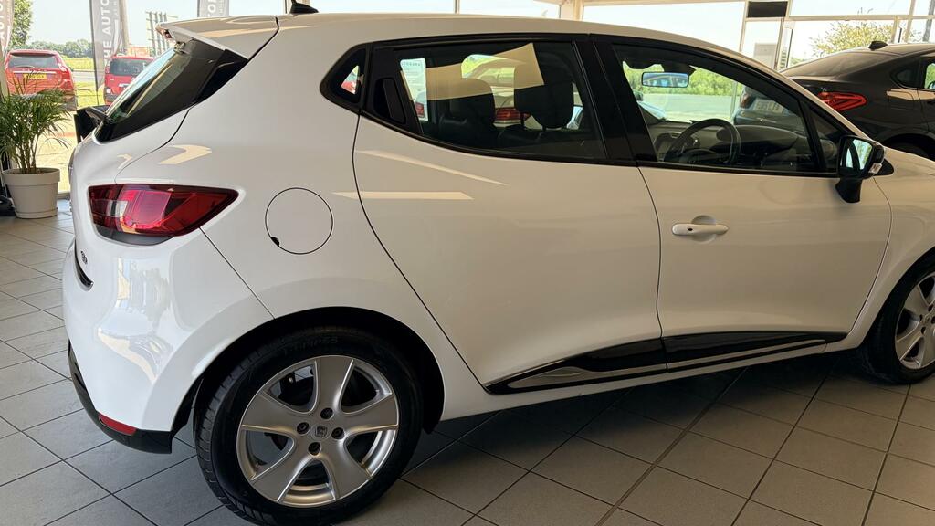 Renault Clio Hatchback White #7