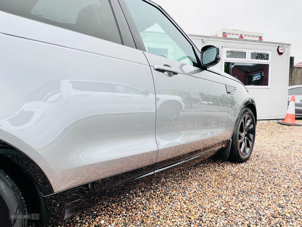 Land Rover Discovery 2.0 Sd4 Landmark Edition Grey