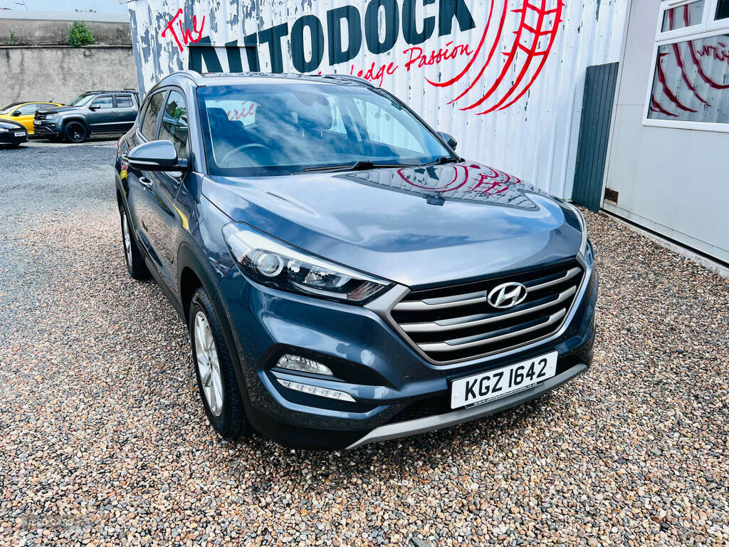 Hyundai Tucson 1.7 Crdi Blue Drive Se 2Wd Grey #2