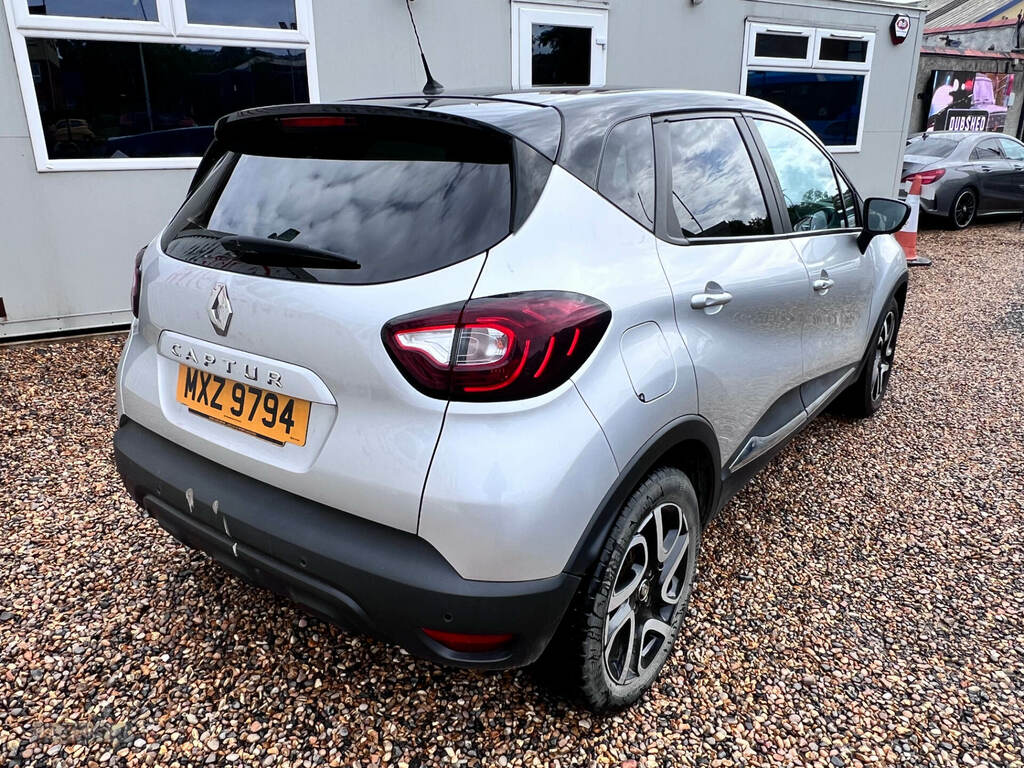 Renault Captur 1.3 Tce 150 Iconic Edc Silver #4