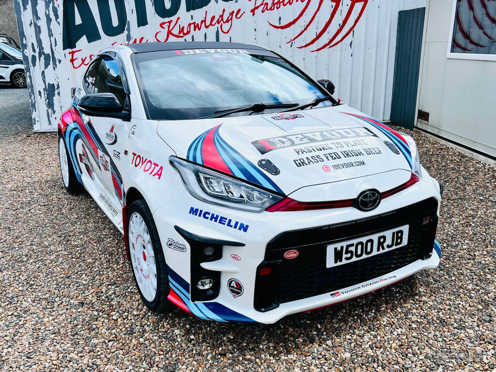Toyota Yaris Yaris 1.6 Awd Circuit Pack White #2
