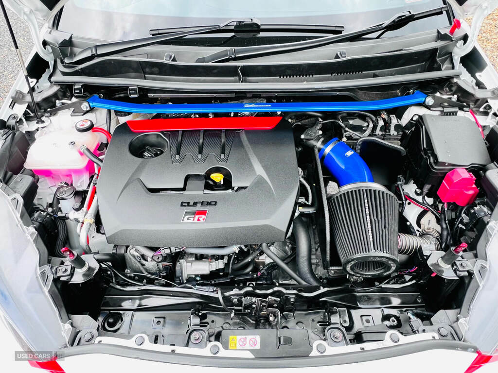 Toyota Yaris Dynamic 1.5 Hybrid Silver #20