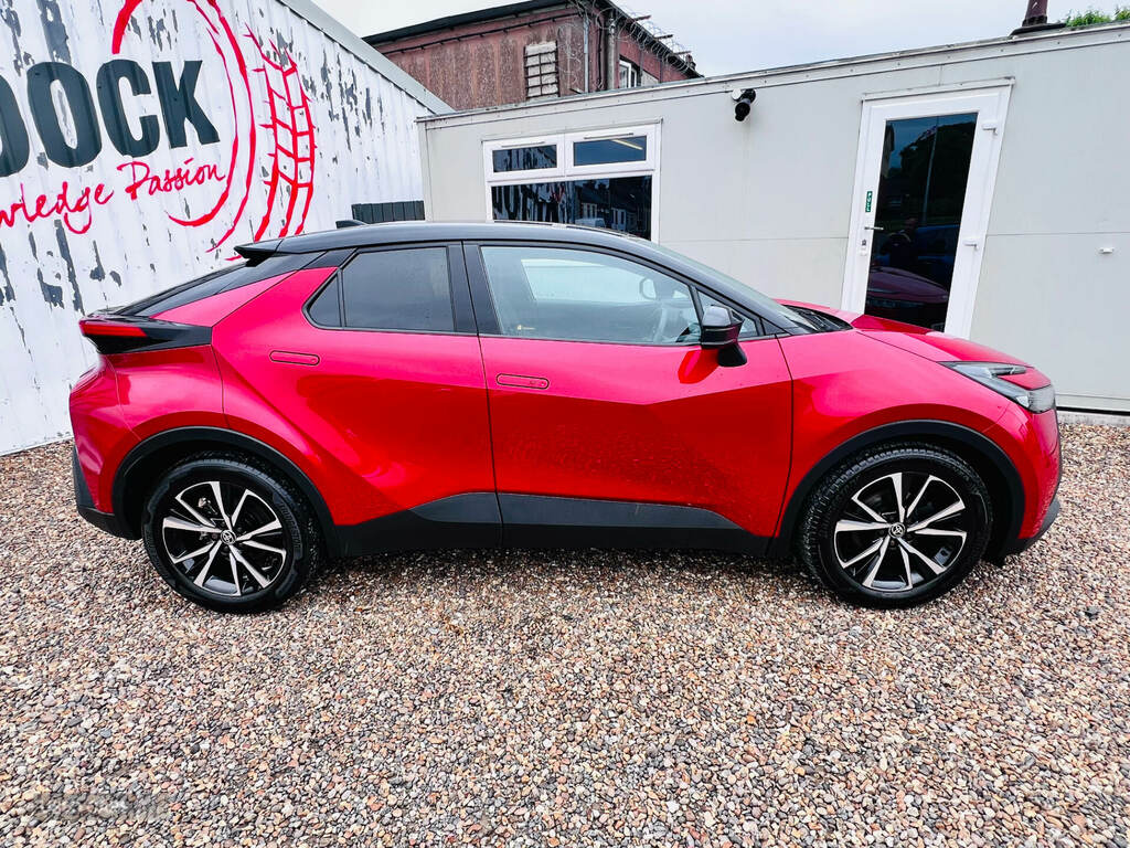 Toyota C-Hr 1.8 Hybrid Design Cvt Black #3