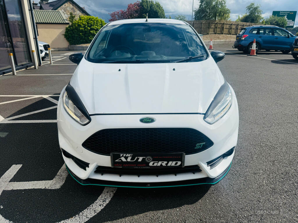 Ford Fiesta 1.6 Ecoboost St-3 IKZ888 White #4