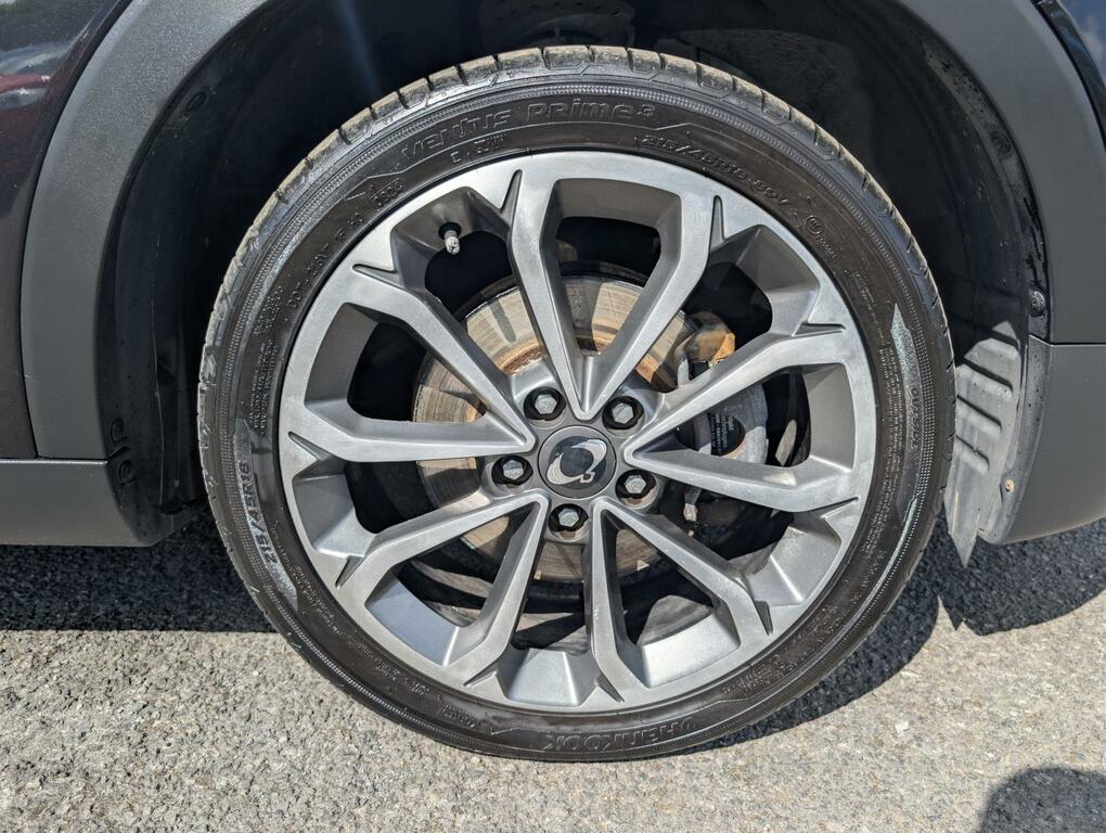 SsangYong Tivoli XLV 1.6 Ultimate 126 Bhp Black #18