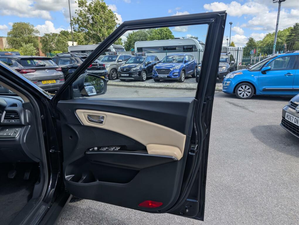 SsangYong Tivoli XLV 1.6 Ultimate 126 Bhp Black #20