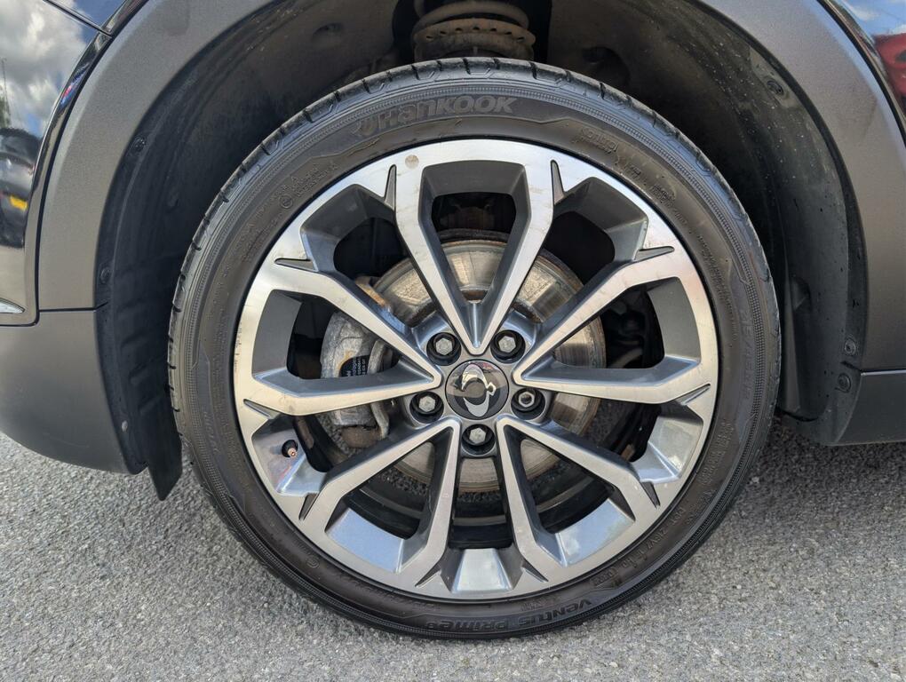 SsangYong Tivoli XLV 1.6 Ultimate 126 Bhp Black #16