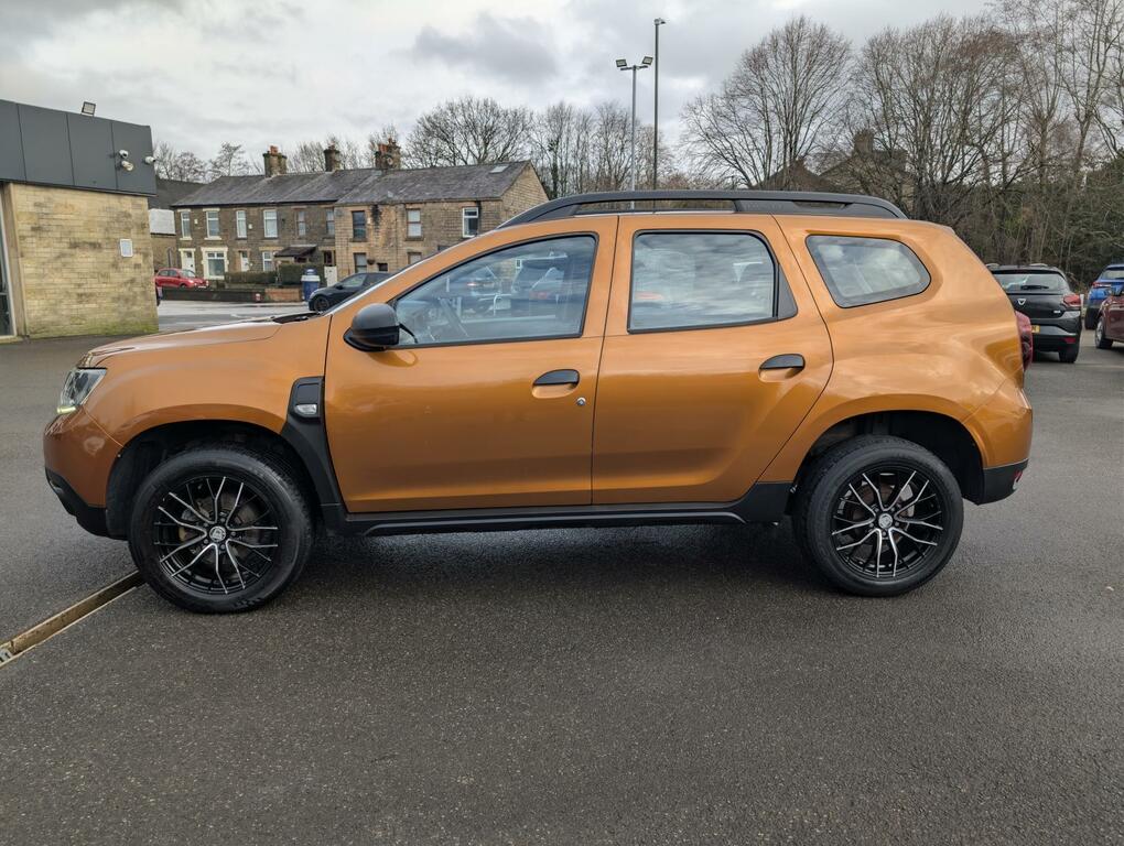 Dacia Duster Essential Orange #4