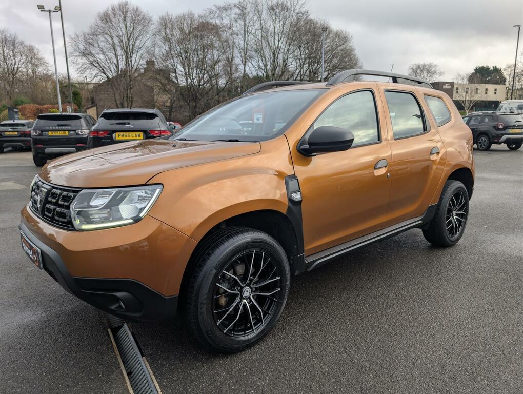 Dacia Duster Essential Orange #2