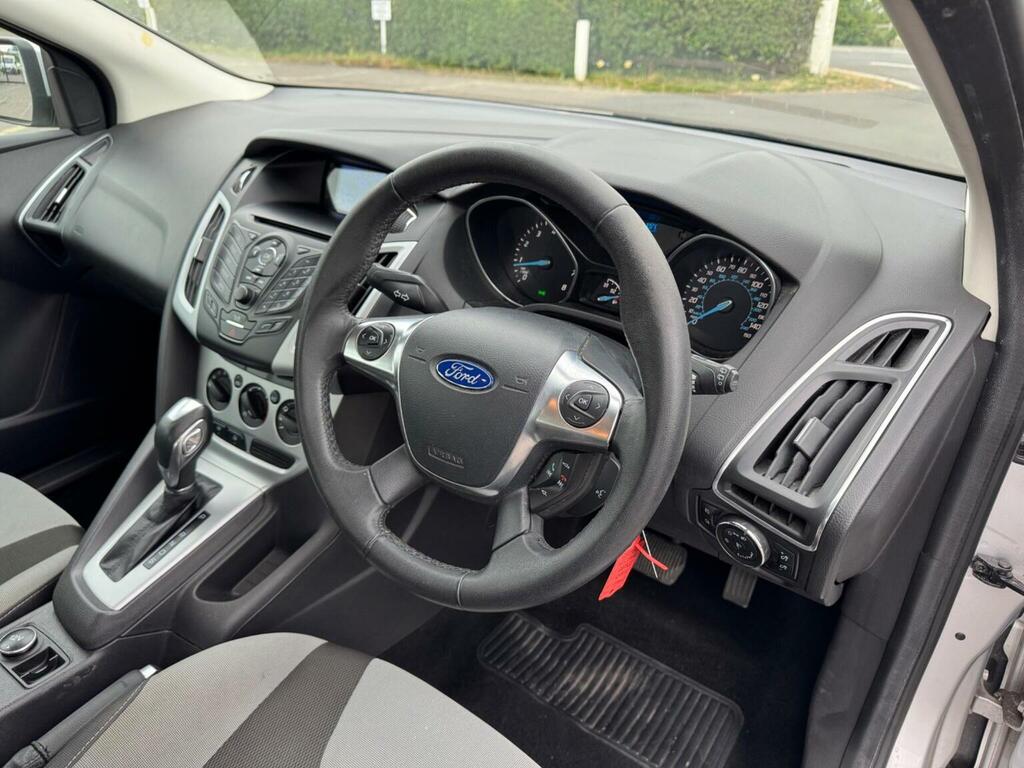 Ford Focus 1.6 Zetec Powershift Euro 5 Silver #4