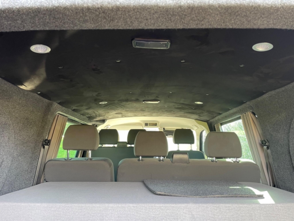 Volkswagen Transporter Mpv White #13