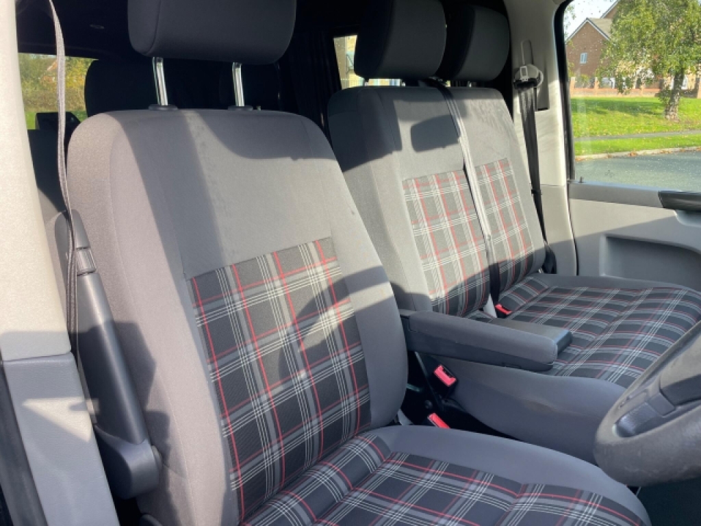 Volkswagen Transporter Mpv White #15