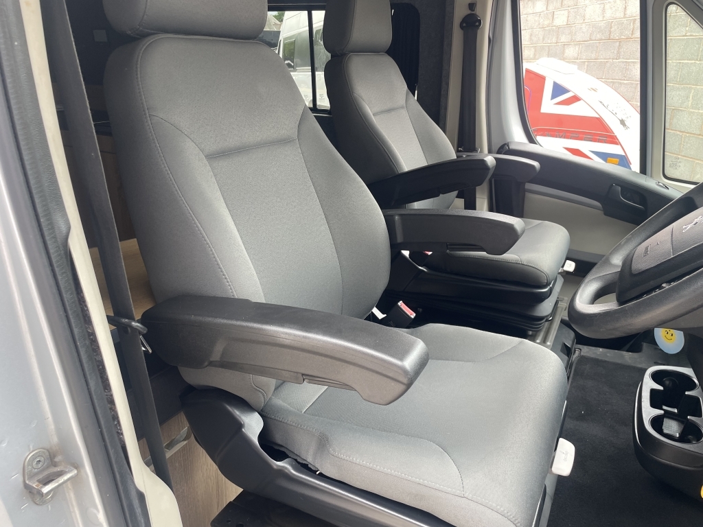 Peugeot Boxer Professional Blue #10