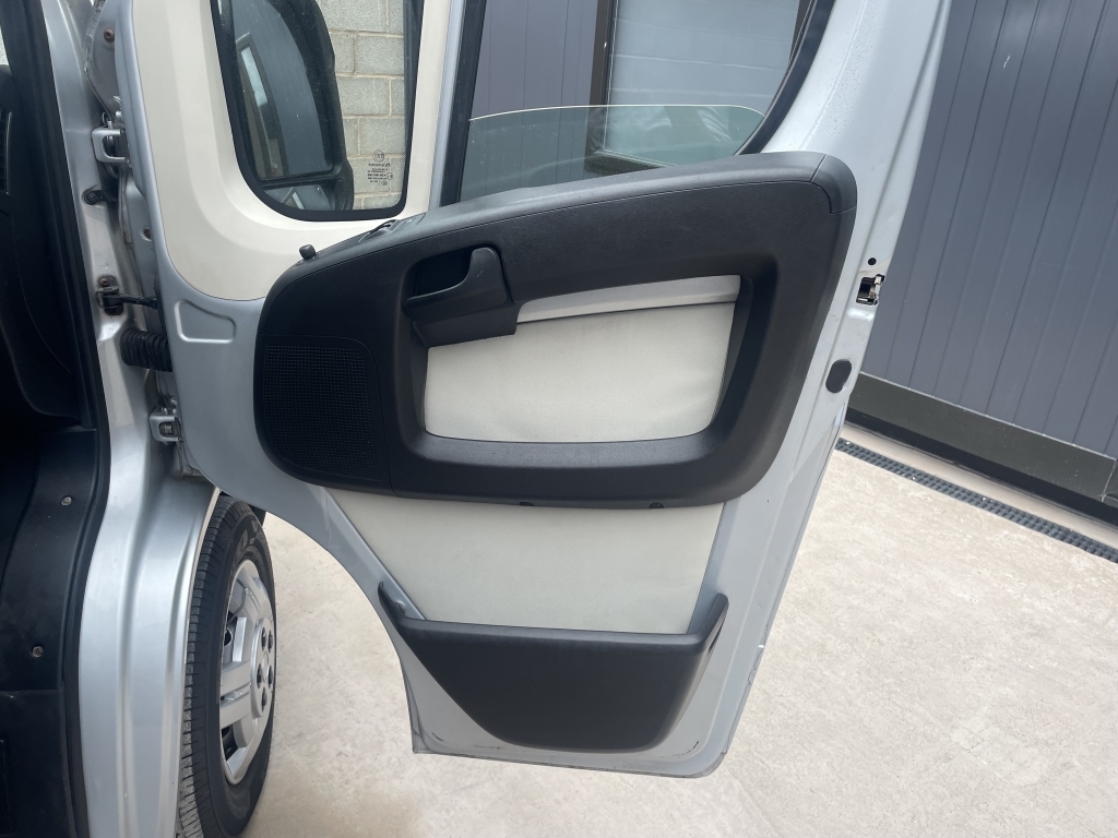 Peugeot Boxer Professional Blue #7