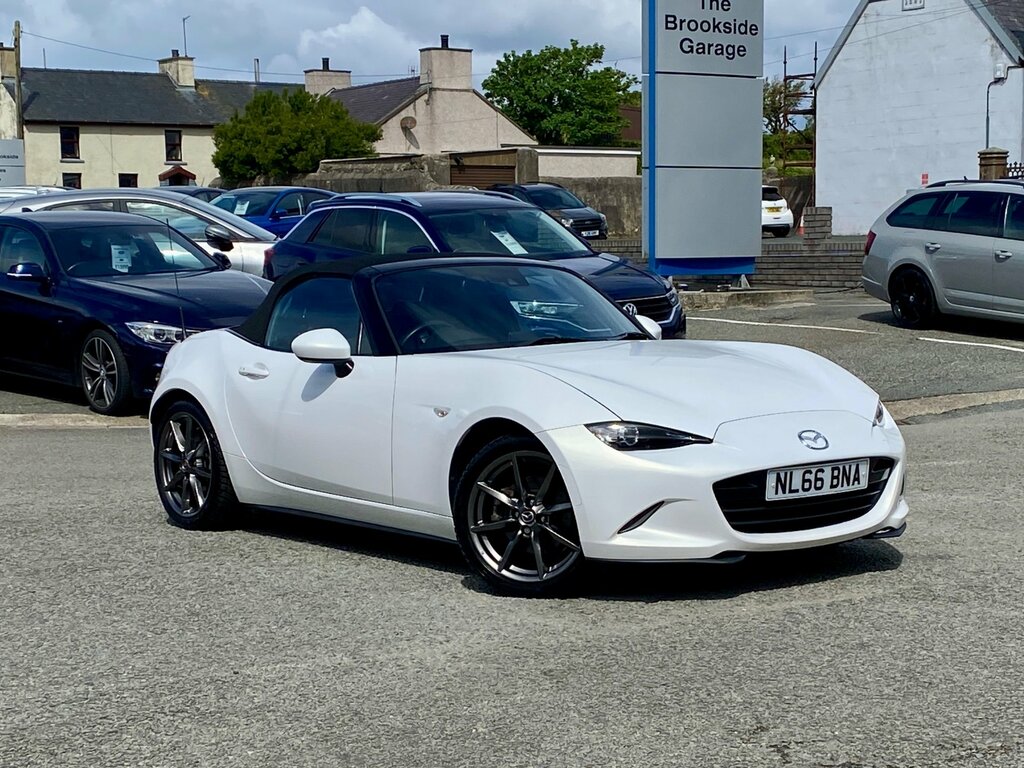 Mazda MX-5 2.0 Skyactiv-g Sport Nav Convertible Ma White