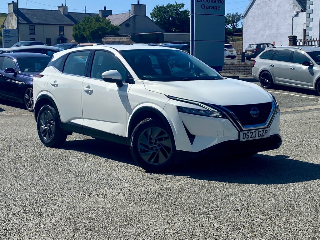 Nissan Qashqai 1.3 Dig-t Mhev Acenta Premium Suv Hybri DS23GZP White