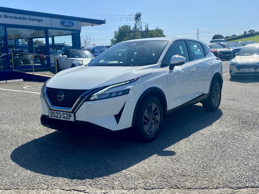 Nissan Qashqai 1.3 Dig-t Mhev Acenta Premium Suv Hybri DS23GZP White #3