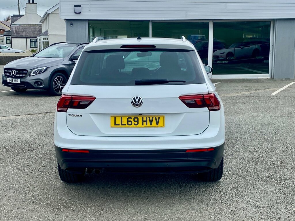 Volkswagen Tiguan 2.0 Tdi Match Suv Euro 6 Ss LL69HVV White #6