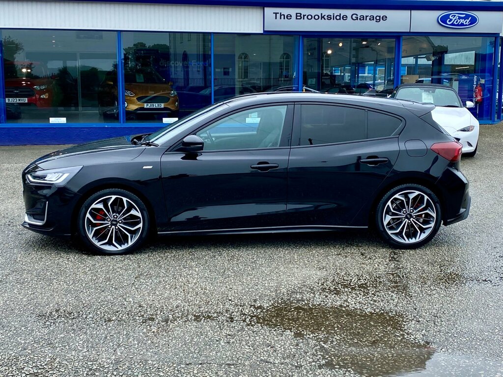 Ford Focus 1.0T Ecoboost St-line Vignale Hatchback SB22ZGW Black #4