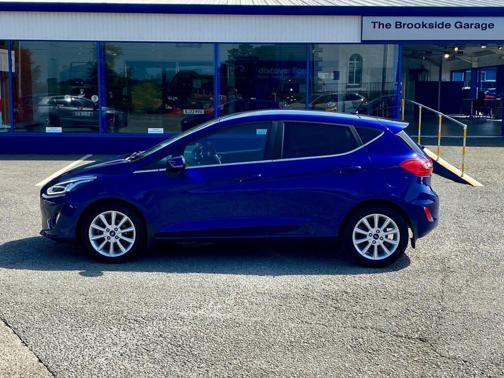 Ford Fiesta 1.0T Ecoboost Titanium Hatchback CP67UFC Blue #4