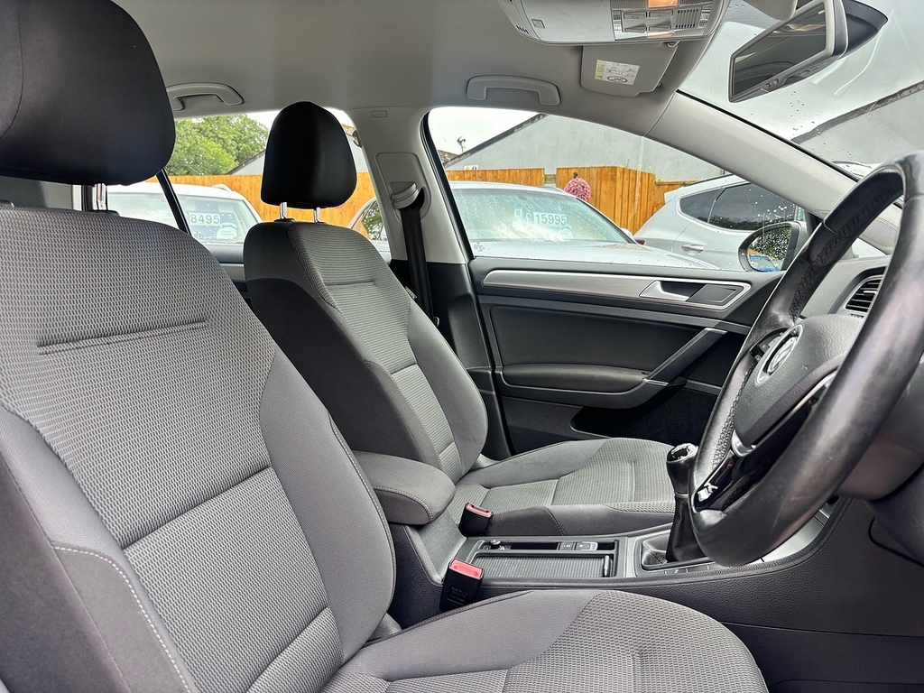 Volkswagen Golf Golf R Tsi White #7