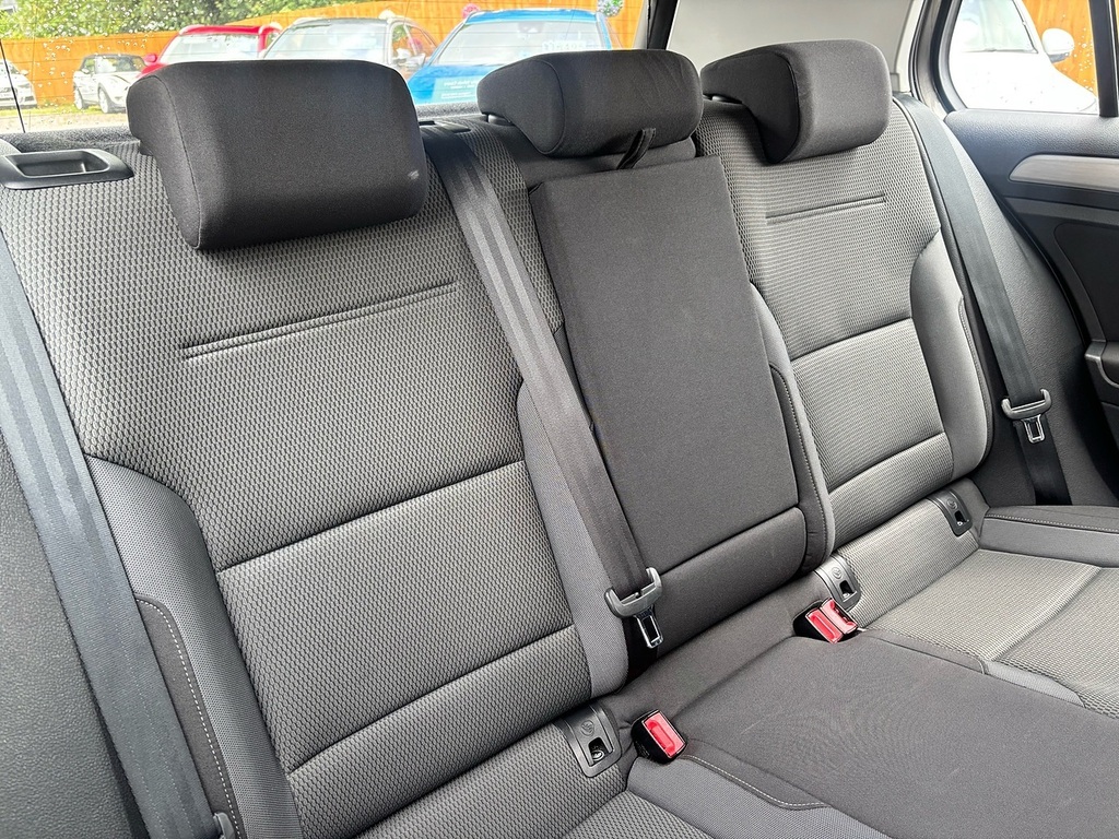 Volkswagen Golf Golf R Tsi White #21