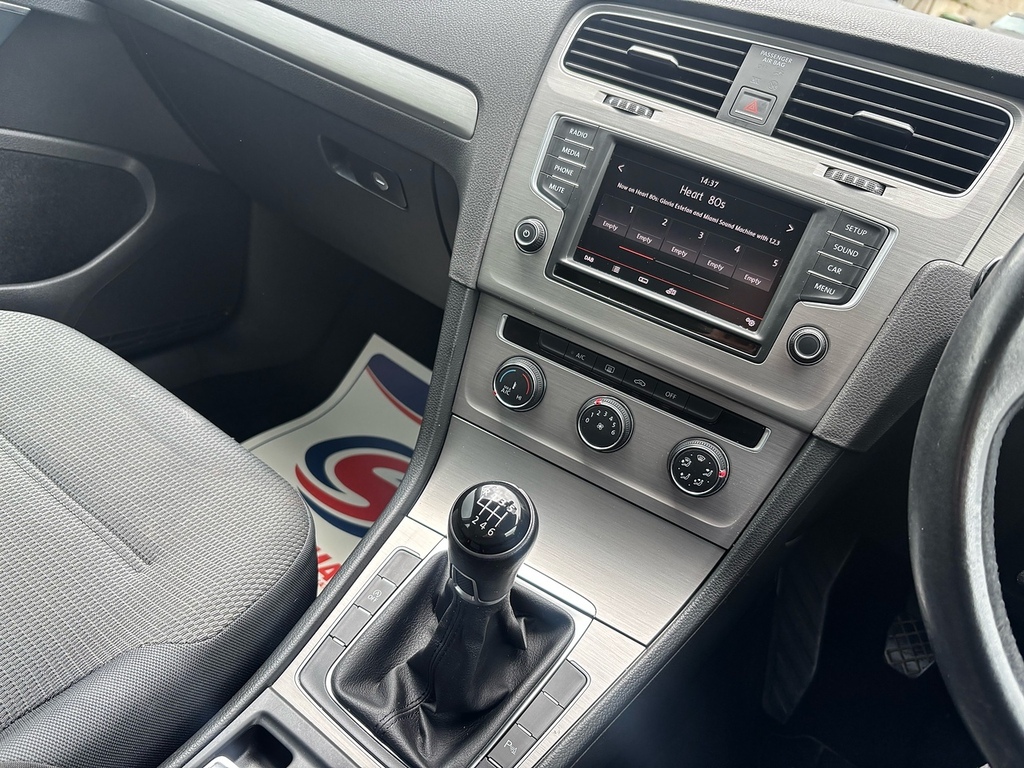 Volkswagen Golf Golf R Tsi White #9