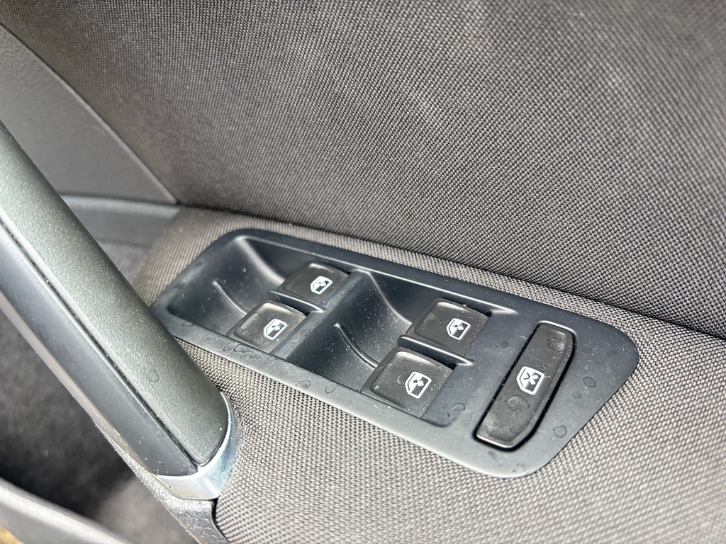 Volkswagen Golf Golf R Tsi White #16