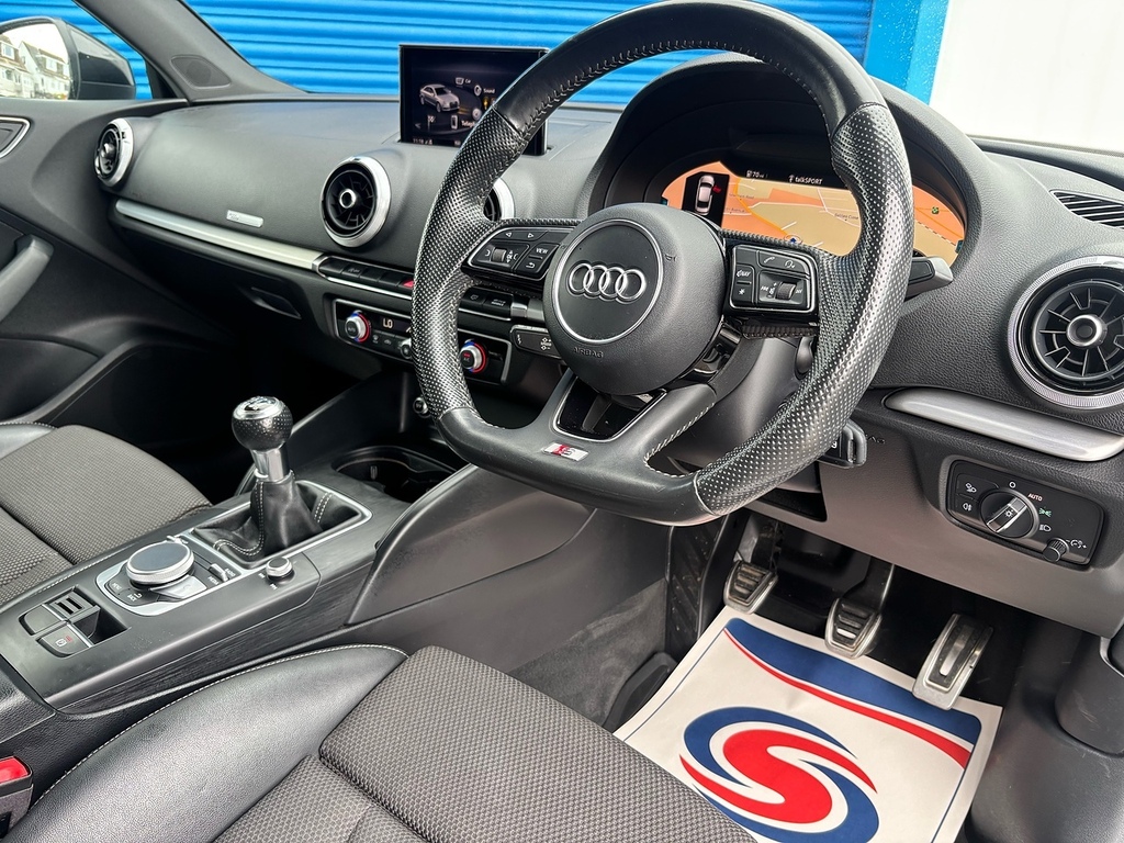 Audi A3 2.0 Tdi Black Edition Saloon Eur White #4